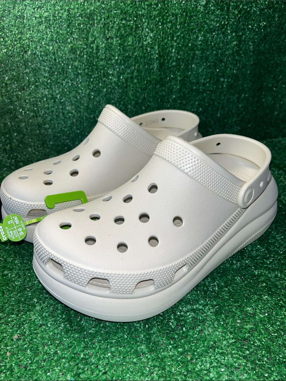 Crocs Classic Crush Clog Bone Women’s 9 (Men’s 7) Unisex Clog NWOT